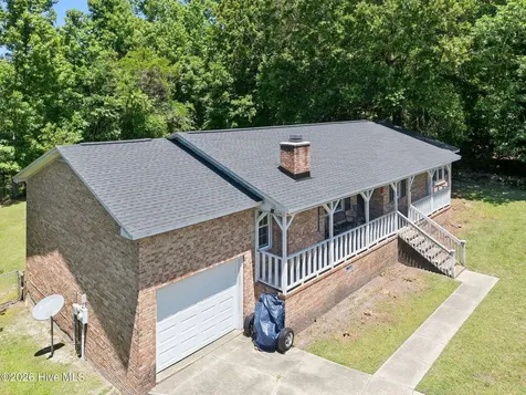 214 Carolina Drive Jacksonville NC 28546
