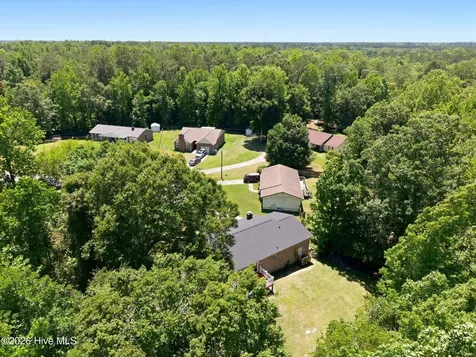 214 Carolina Drive Jacksonville NC 28546