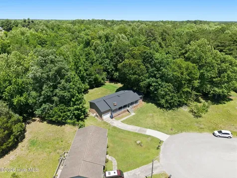 214 Carolina Drive Jacksonville NC 28546