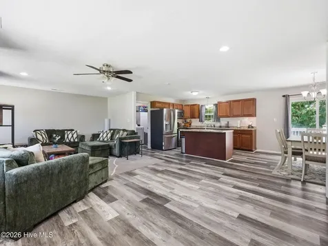214 Carolina Drive Jacksonville NC 28546