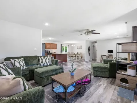 214 Carolina Drive Jacksonville NC 28546