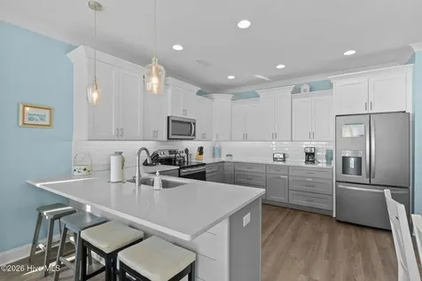 4321 E Beach Drive Oak Island NC 28465