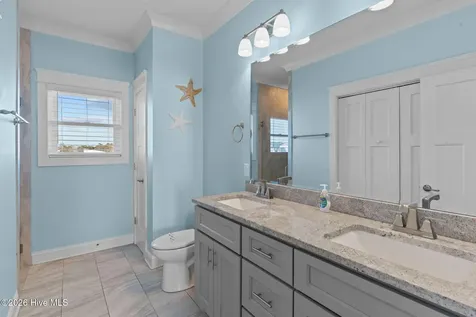 4321 E Beach Drive Oak Island NC 28465