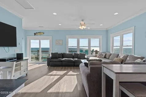 4321 E Beach Drive Oak Island NC 28465