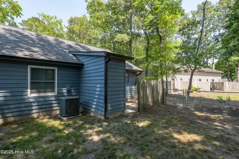 1934 White Hollow Drive Greenville NC 27858
