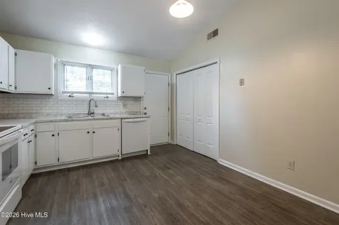 1934 White Hollow Drive Greenville NC 27858
