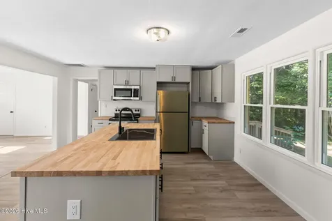 146 Forest Drive W Whiteville NC 28472
