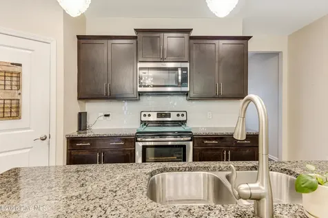 1861 Bards Drive SE Bolivia NC 28422