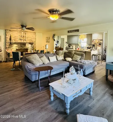 1613 Weeksville Road Elizabeth City NC 27909