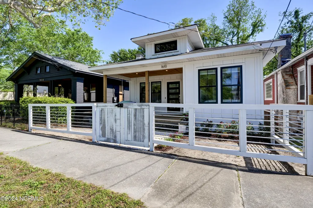 1610 Dock Street Wilmington NC 28401