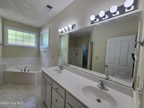 101 Kingfisher Cove Moyock NC 27958