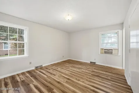 1463 Nc-55 E Kinston NC 28501