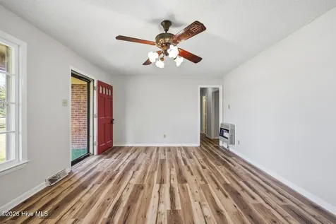 1463 Nc-55 E Kinston NC 28501