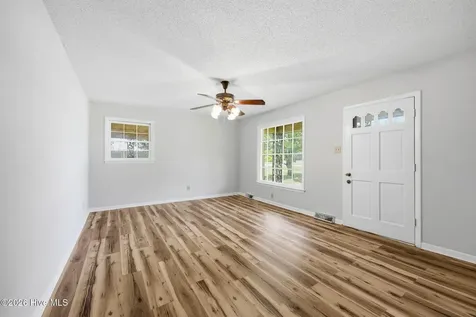 1463 Nc-55 E Kinston NC 28501