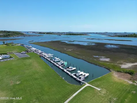4 Oak Landing Road Wilmington NC 28409