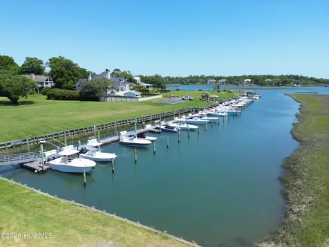 4 Oak Landing Road Wilmington NC 28409