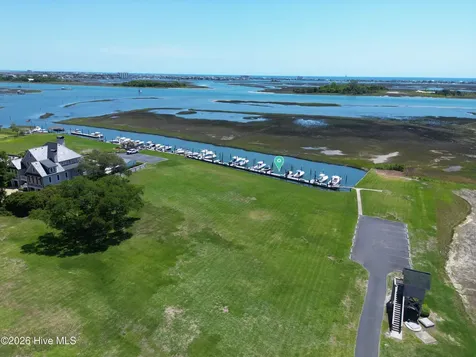 4 Oak Landing Road Wilmington NC 28409