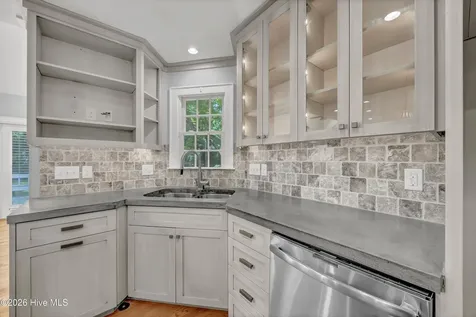 4 Oak Landing Road Wilmington NC 28409