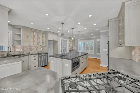 4 Oak Landing Road Wilmington NC 28409