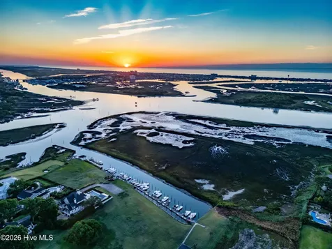 4 Oak Landing Road Wilmington NC 28409