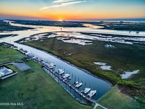 4 Oak Landing Road Wilmington NC 28409