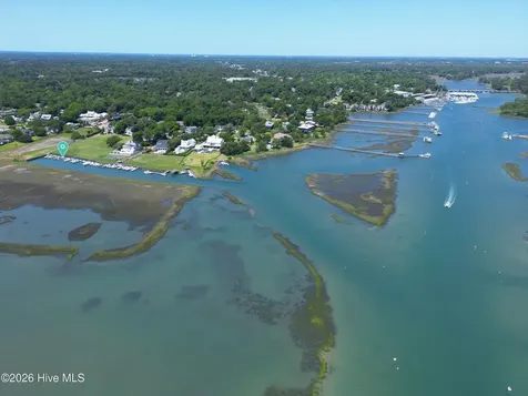 4 Oak Landing Road Wilmington NC 28409