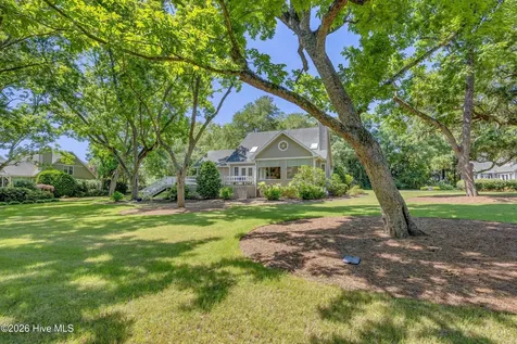 4 Oak Landing Road Wilmington NC 28409