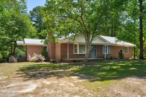 586 Northwoods Country Road Tarboro NC 27886