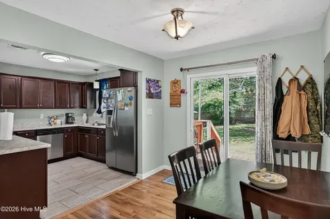512 Woodhaven Drive Jacksonville NC 28540
