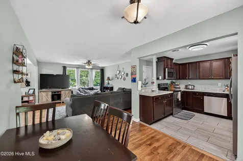 512 Woodhaven Drive Jacksonville NC 28540