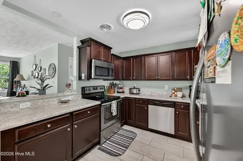 512 Woodhaven Drive Jacksonville NC 28540