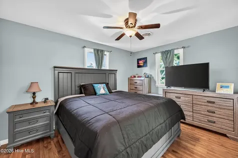 512 Woodhaven Drive Jacksonville NC 28540