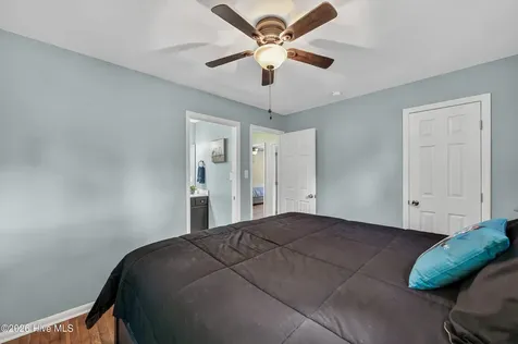 512 Woodhaven Drive Jacksonville NC 28540