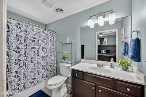 512 Woodhaven Drive Jacksonville NC 28540
