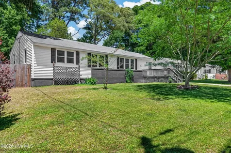 512 Woodhaven Drive Jacksonville NC 28540