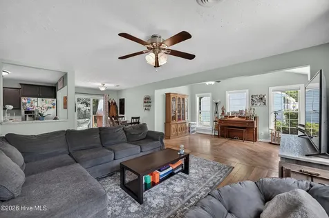 512 Woodhaven Drive Jacksonville NC 28540