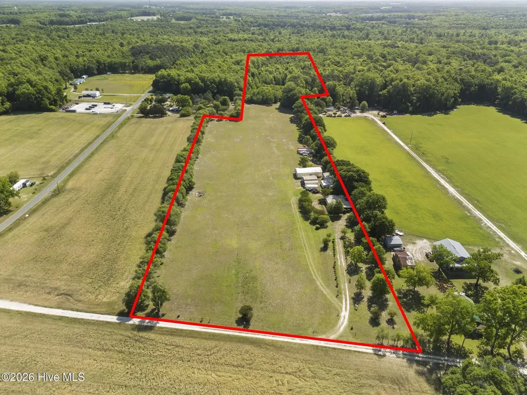 127 Nicodemus Kornegay Lane Albertson NC 28508