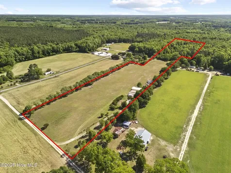 127 Nicodemus Kornegay Lane Albertson NC 28508