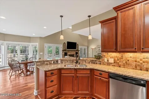 10 Banning Drive Whispering Pines NC 28327