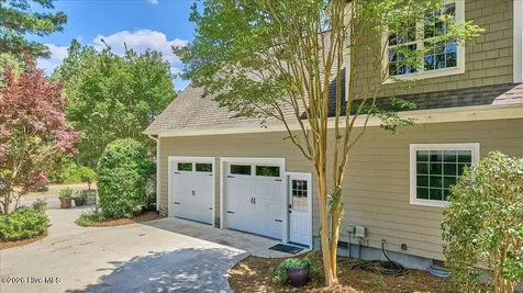 10 Banning Drive Whispering Pines NC 28327