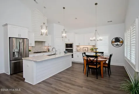 1307 Barnacle Lane Morehead City NC 28557
