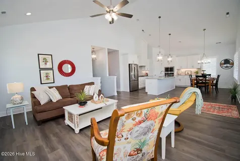 1307 Barnacle Lane Morehead City NC 28557