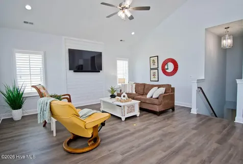 1307 Barnacle Lane Morehead City NC 28557