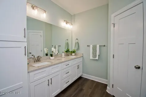 1307 Barnacle Lane Morehead City NC 28557