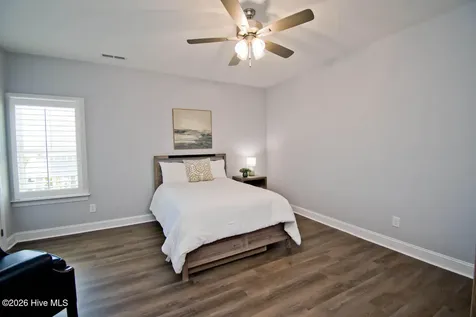 1307 Barnacle Lane Morehead City NC 28557
