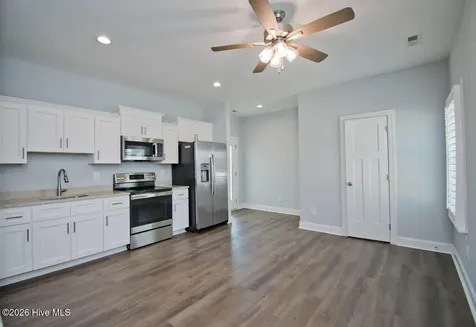 1307 Barnacle Lane Morehead City NC 28557