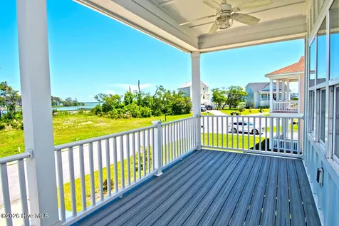1307 Barnacle Lane Morehead City NC 28557