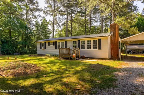 211 E Beulah Road Nashville NC 27856