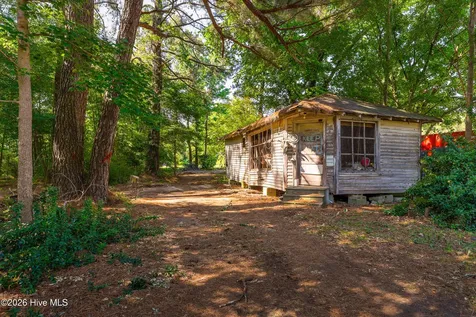 211 E Beulah Road Nashville NC 27856