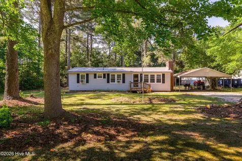211 E Beulah Road Nashville NC 27856